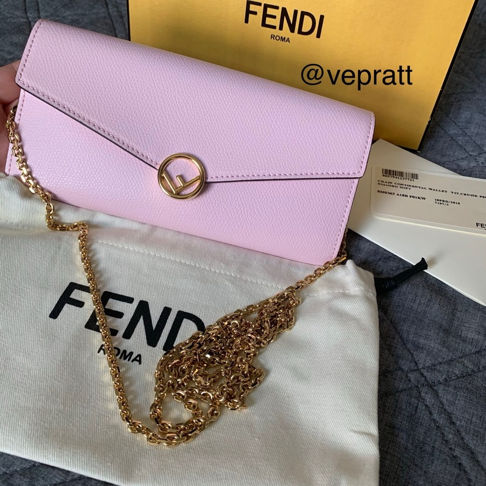 FENDI CONTINENTAL WALLET ON CHAIN
